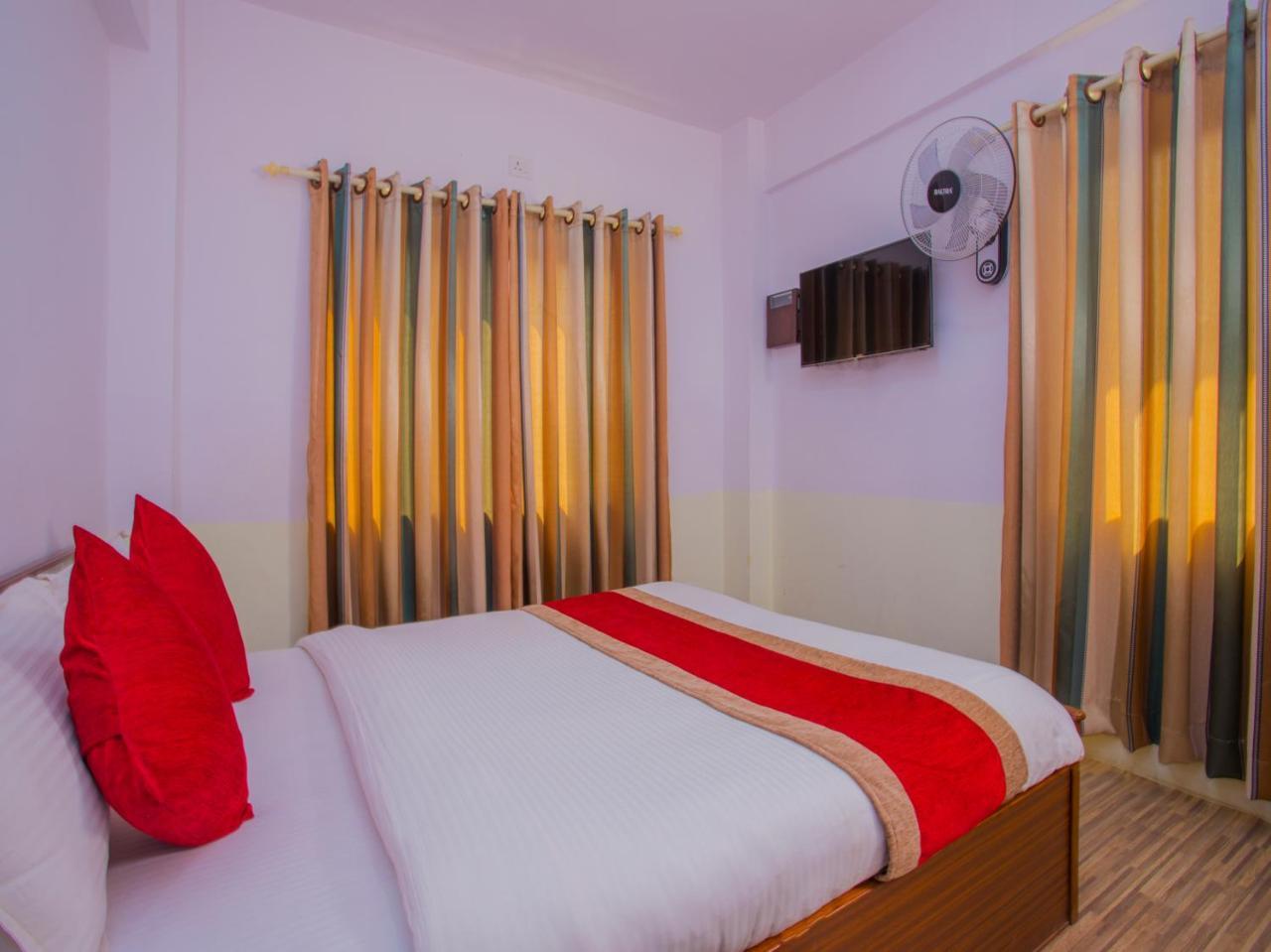Oyo 255 White Zambala Hotel Katmandu Eksteriør bilde